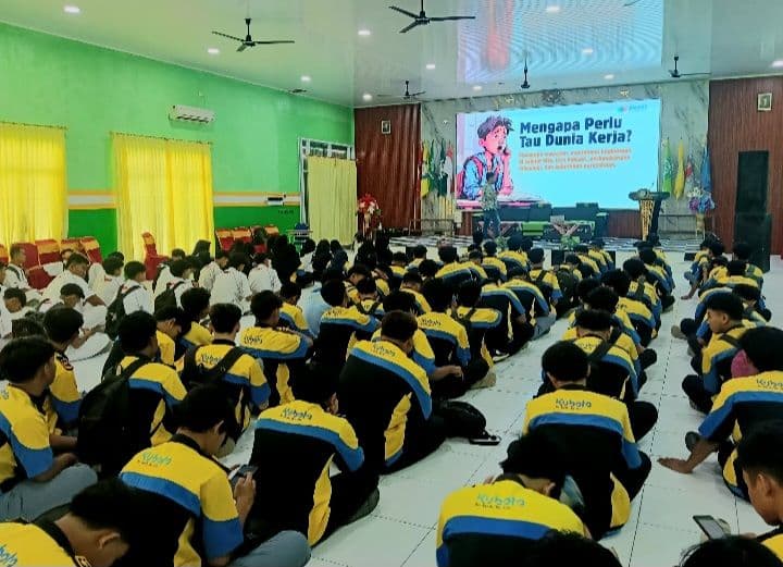 Persiapkan Lulusan Siap Kerja, SMK Muhammadiyah 3 Dolopo Gelar "MMI Class" Bimbingan Karier dan Pembekalan PKL